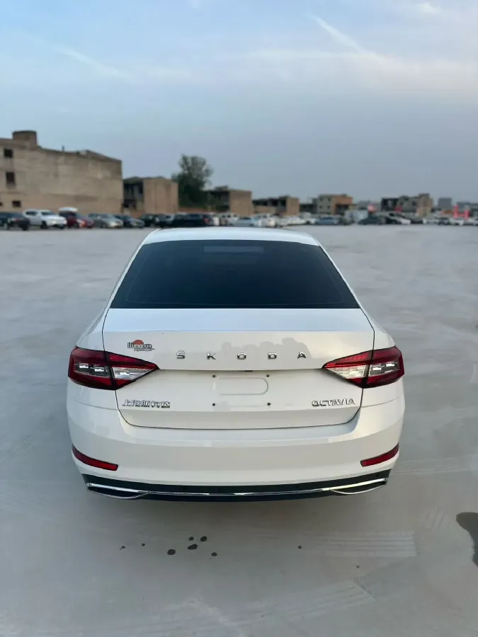 2020 Skoda Octavia 1.5L 113HP L4 6AT,autocango,china used car exporter,china ev exporter,chinese used car exporter,chinese used ev exporter