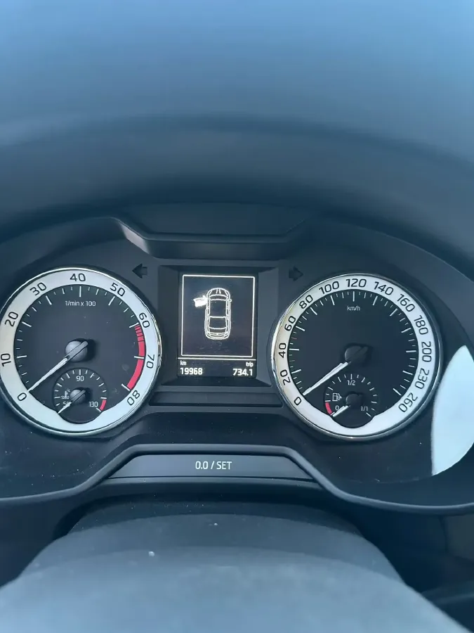 2020 Skoda Octavia 1.5L 113HP L4 6AT,autocango,china used car exporter,china ev exporter,chinese used car exporter,chinese used ev exporter