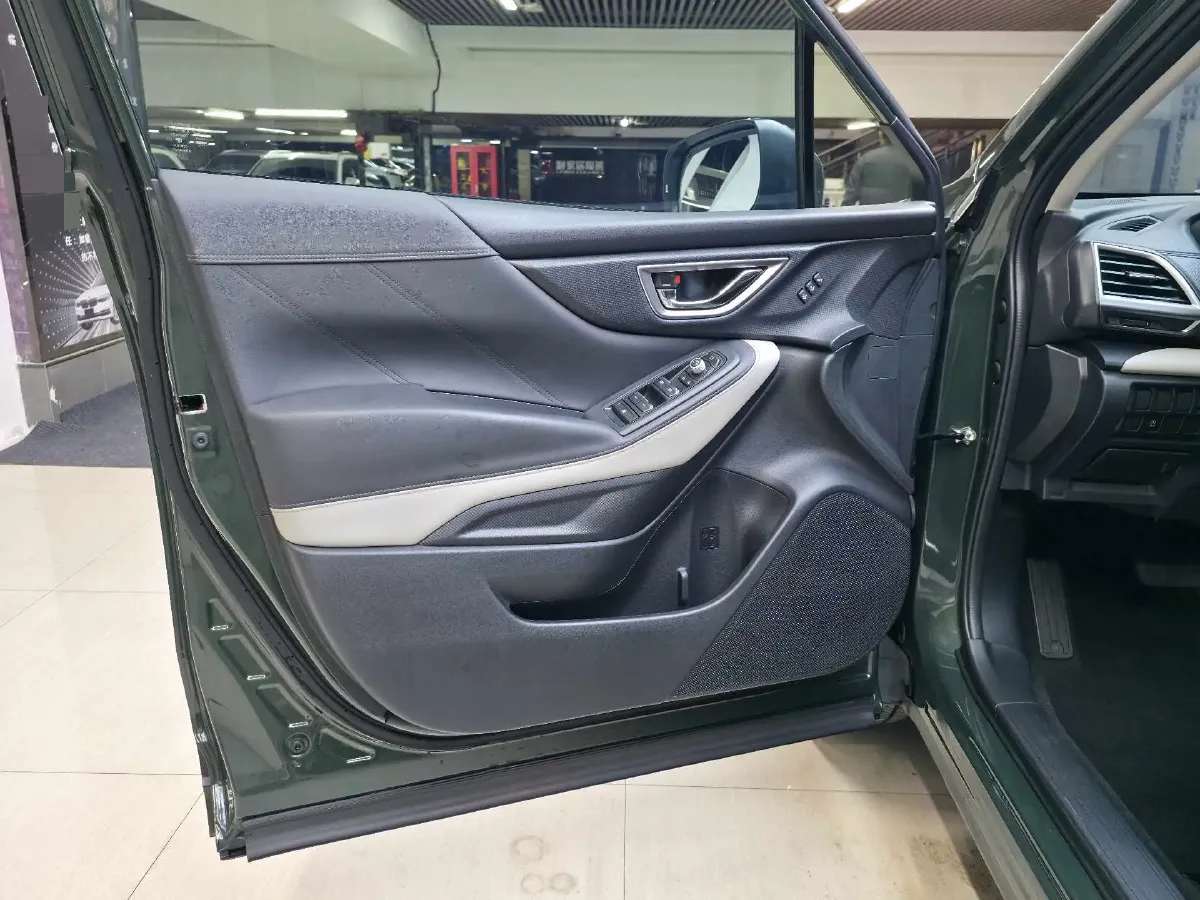 2022 Subaru Forester 2.0L 154HP H4 CVT,autocango,china used car exporter,china ev exporter,chinese used car exporter,chinese used ev exporter