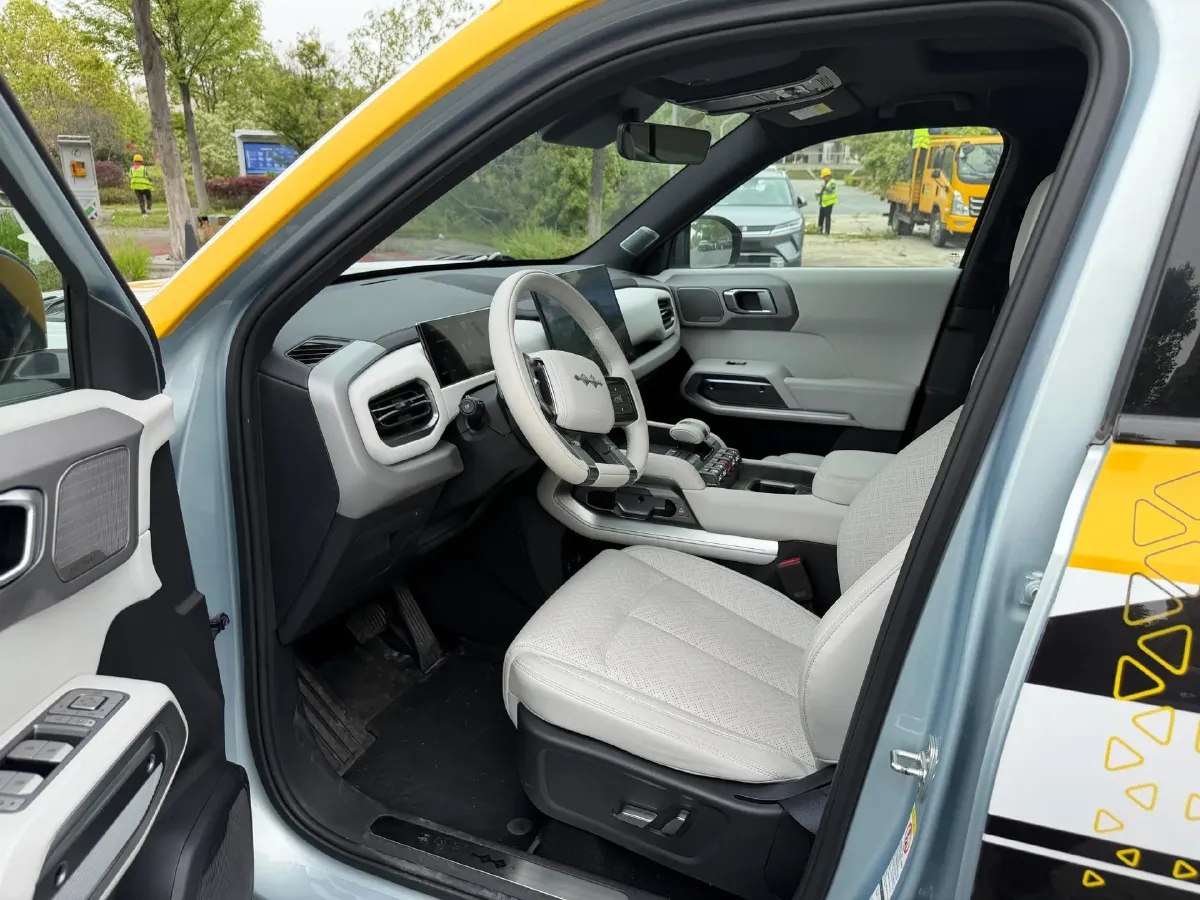 2025 FangChengBao Tai 3 BEV,autocango,china used car exporter,china ev exporter,chinese used car exporter,chinese used ev exporter