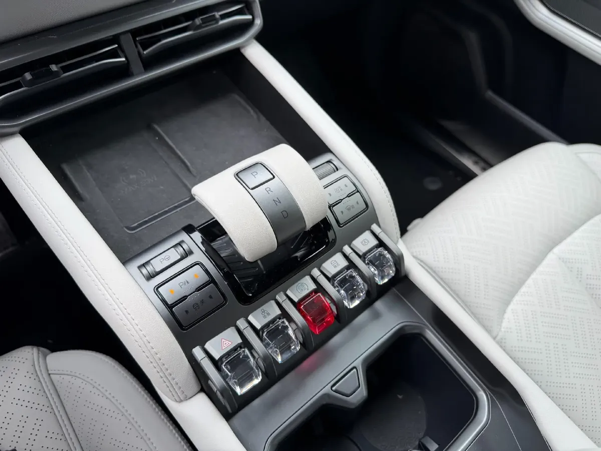 2025 FangChengBao Tai 3 BEV,autocango,china used car exporter,china ev exporter,chinese used car exporter,chinese used ev exporter