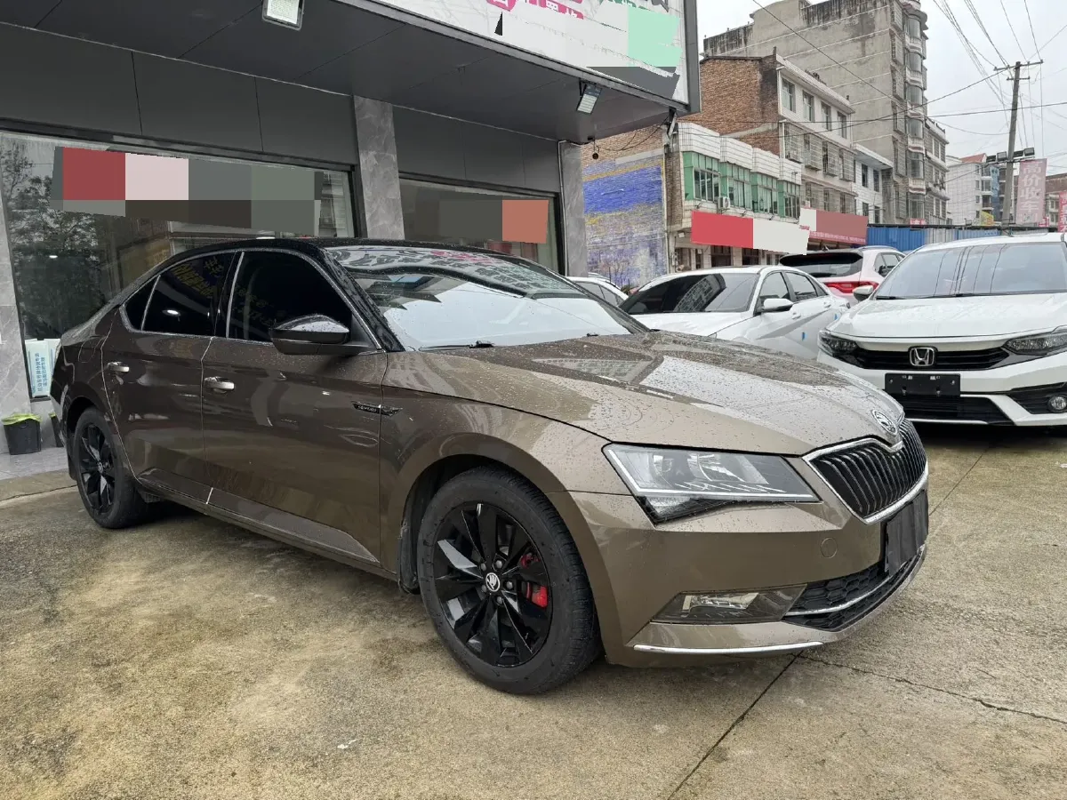 2018 Skoda Superb 1.8T 180HP L4 7DCT,autocango,china used car exporter,china ev exporter,chinese used car exporter,chinese used ev exporter