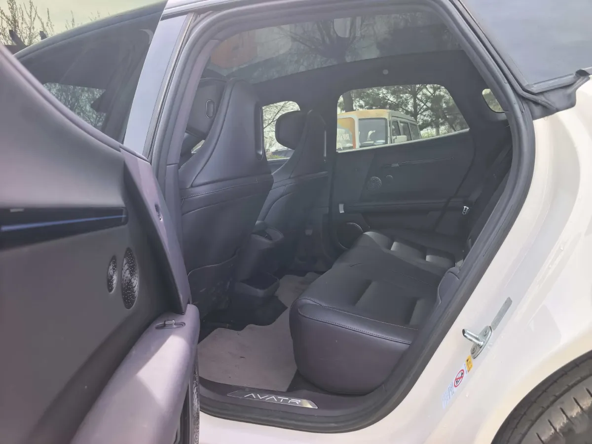 2025 Avatr 06 BEV,autocango,china used car exporter,china ev exporter,chinese used car exporter,chinese used ev exporter