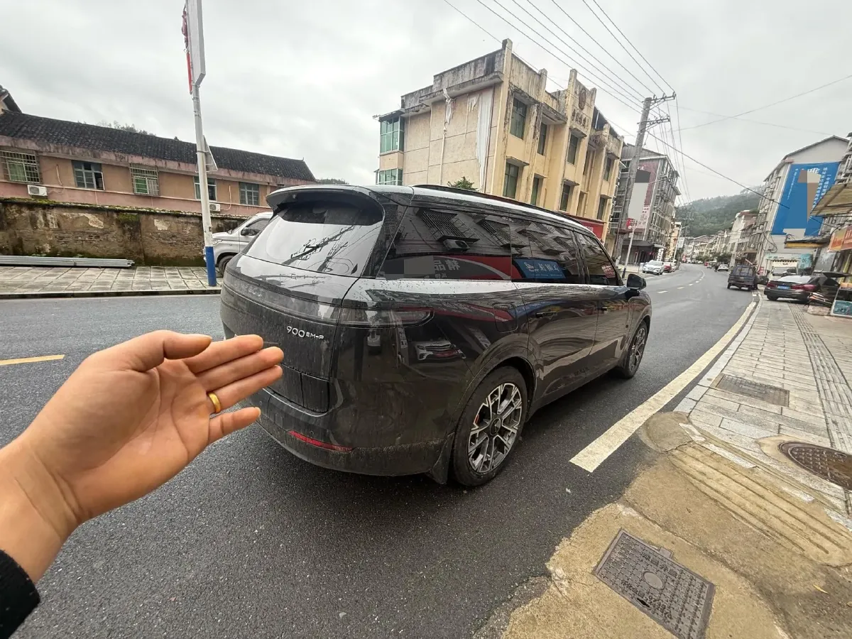 2025 LYNK&CO 900 2.0T 254HP L4 3DHT PHEV,autocango,china used car exporter,china ev exporter,chinese used car exporter,chinese used ev exporter