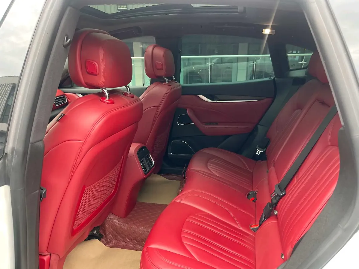 2021 Audi A8 3.0T 340HP V6 8AT,autocango,china used car exporter,china ev exporter,chinese used car exporter,chinese used ev exporter