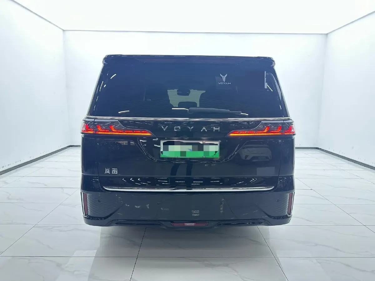 2022 Voyah Dream BEV 108.7KWH,autocango,china used car exporter,china ev exporter,chinese used car exporter,chinese used ev exporter