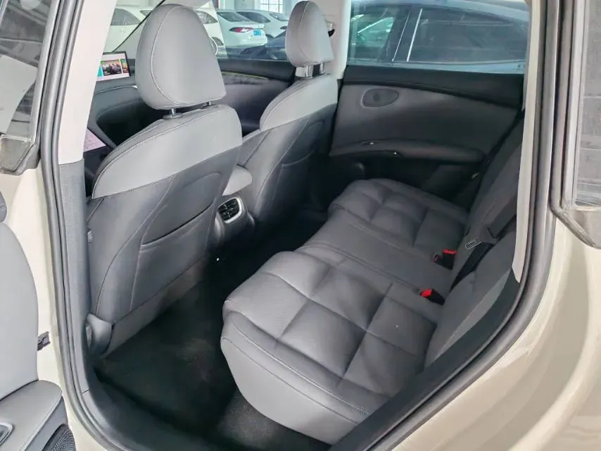 2023 IM LS6 BEV 71KWH,autocango,china used car exporter,china ev exporter,chinese used car exporter,chinese used ev exporter