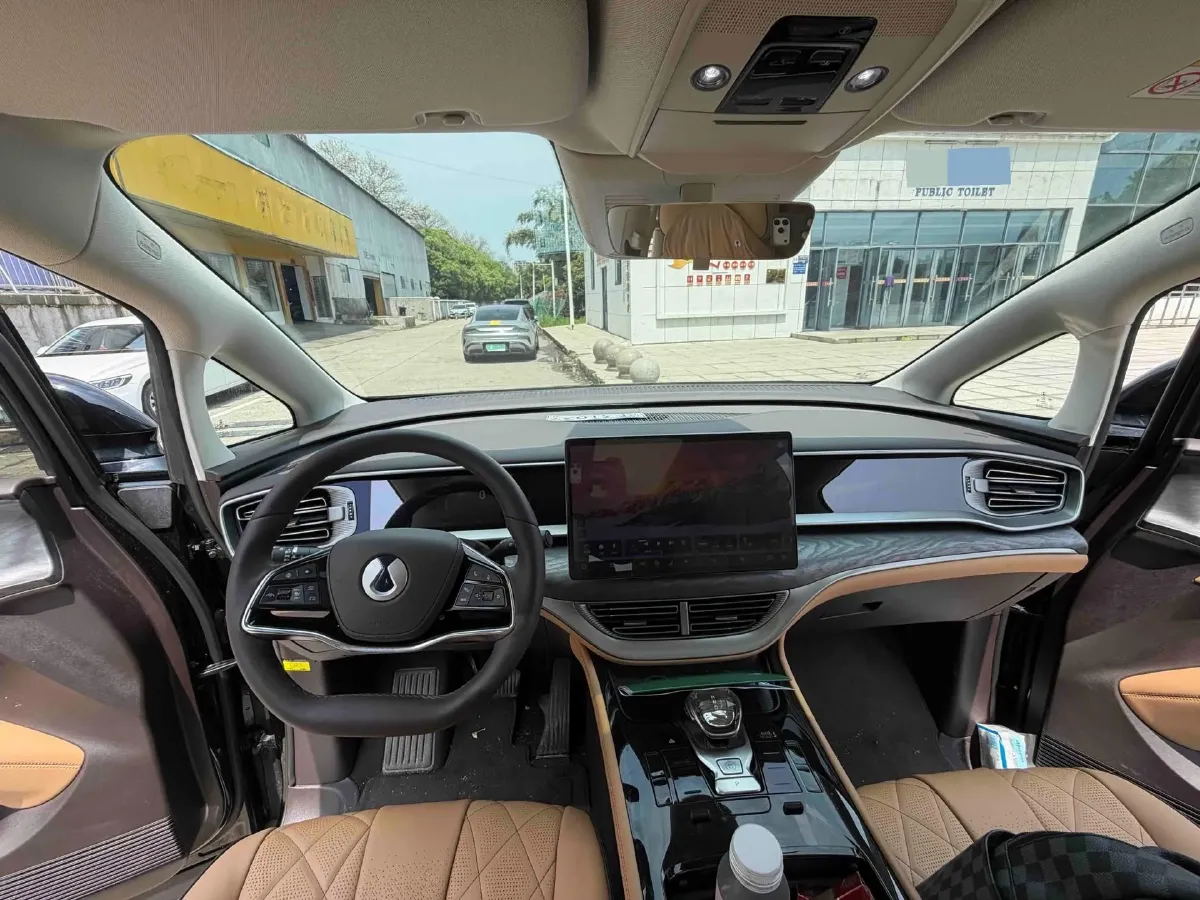 2024 Denza D9 1.5T 139HP L4 E-CVT PHEV 40KWH,autocango,china used car exporter,china ev exporter,chinese used car exporter,chinese used ev exporter