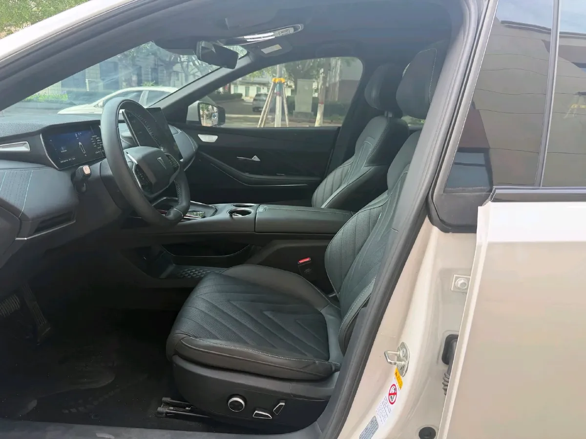 2025 Deepal SL03 BEV 58.1KWH,autocango,china used car exporter,china ev exporter,chinese used car exporter,chinese used ev exporter