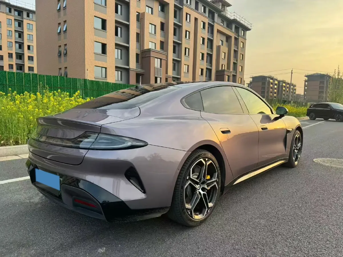 2024 MI SU7 BEV 73.6KWH,autocango,china used car exporter,china ev exporter,chinese used car exporter,chinese used ev exporter