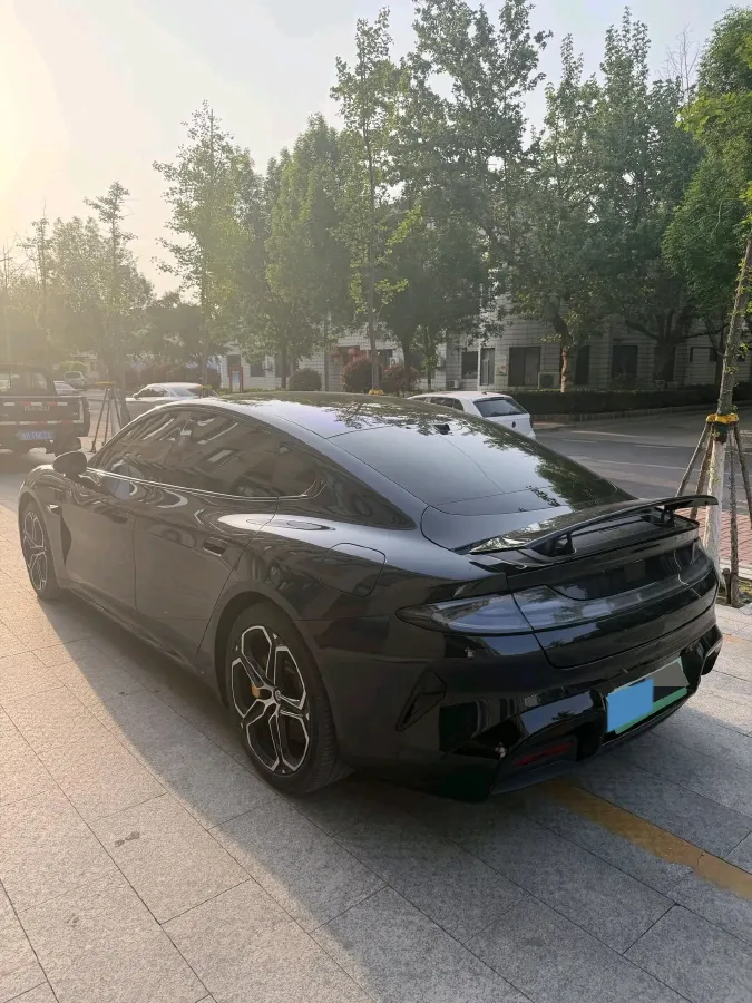 2024 MI SU7 BEV 101KWH,autocango,china used car exporter,china ev exporter,chinese used car exporter,chinese used ev exporter