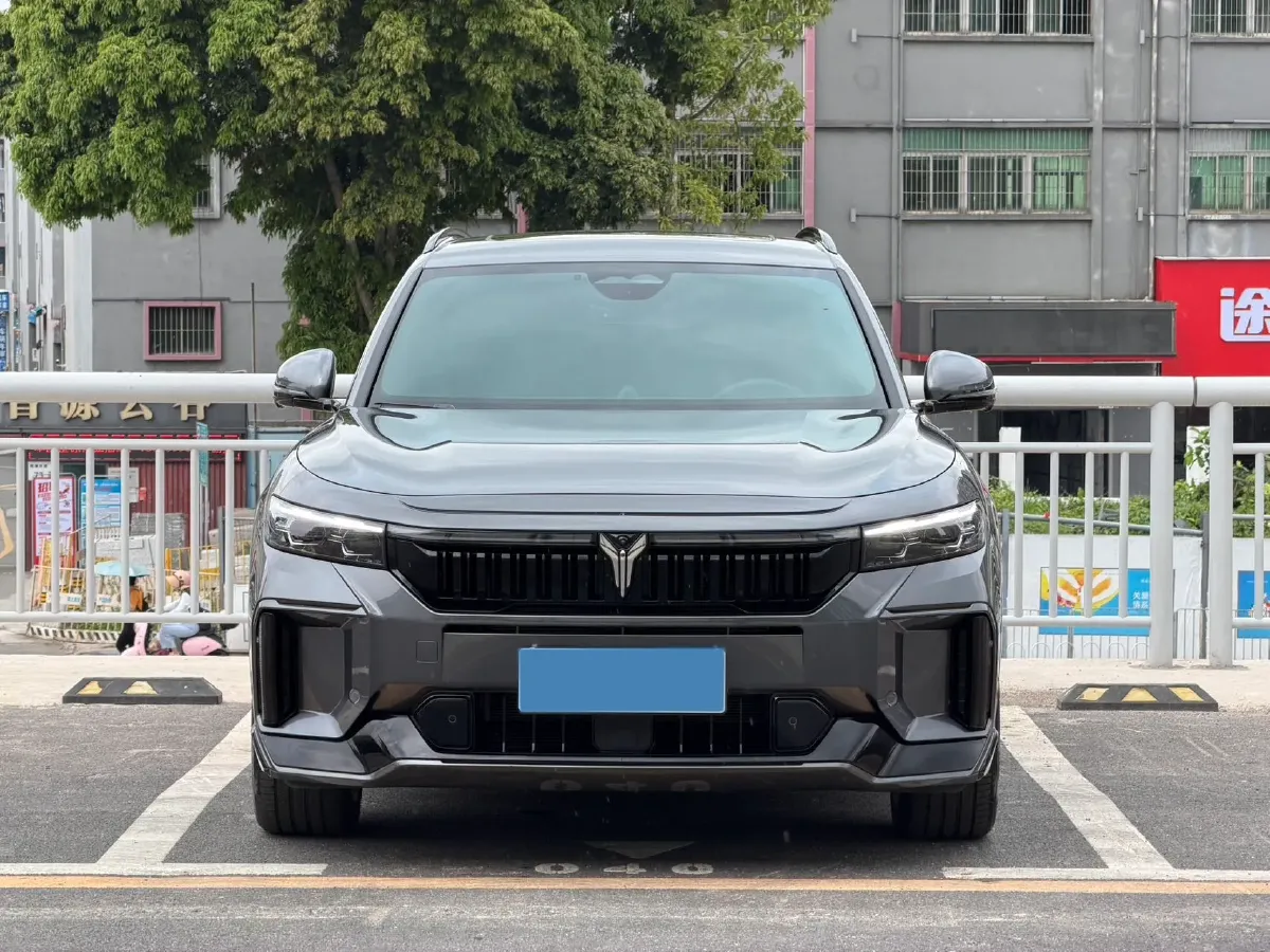 2025 Voyah FREE 1.5T 150HP L4 REEV 43KWH,autocango,china used car exporter,china ev exporter,chinese used car exporter,chinese used ev exporter