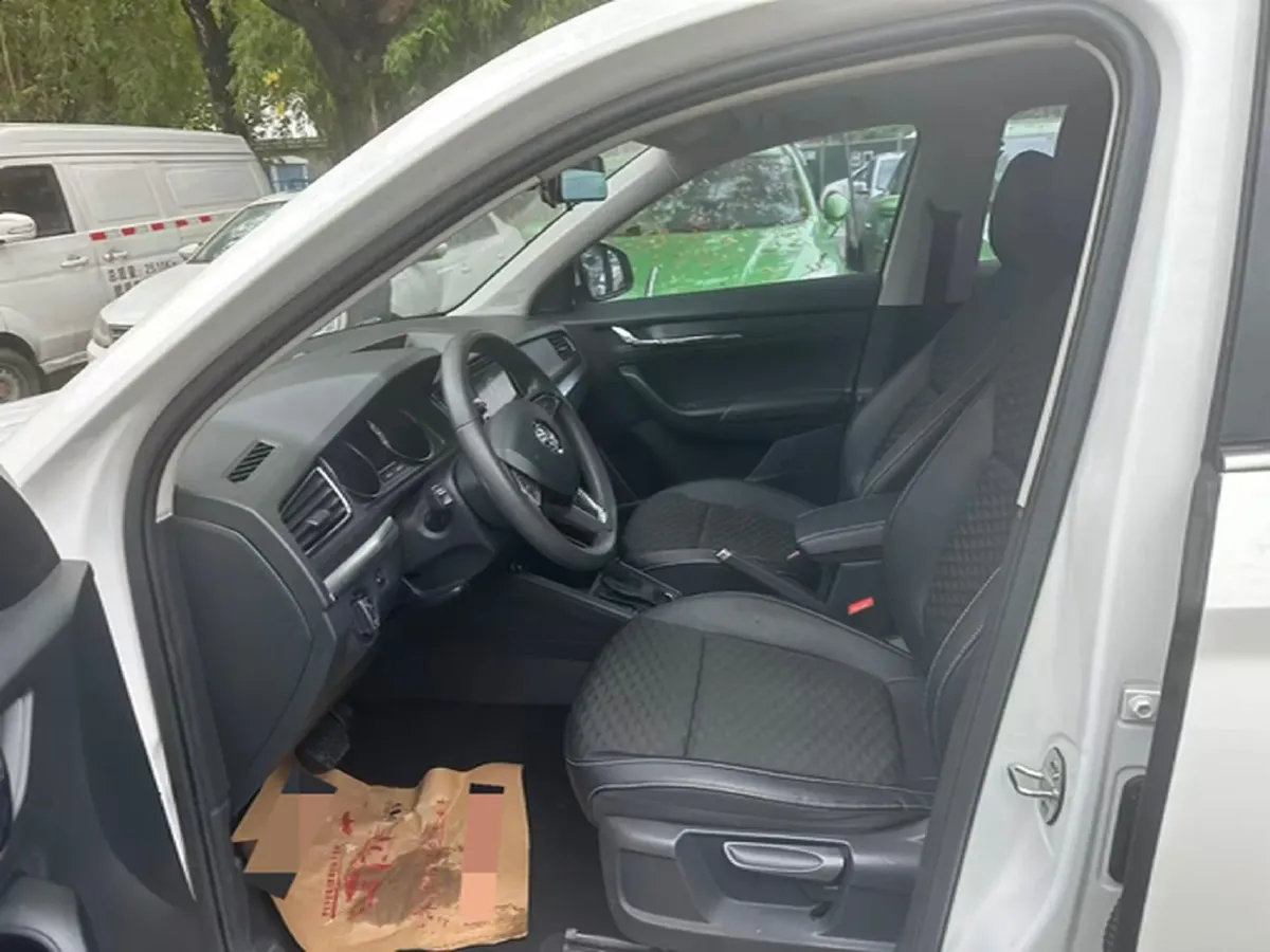 2023 Skoda Kamiq 1.5L 112HP L4 6AT,autocango,china used car exporter,china ev exporter,chinese used car exporter,chinese used ev exporter