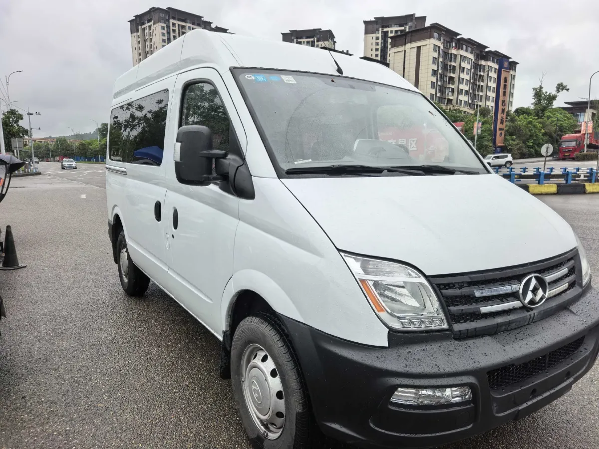 2013 MAXUS XinTu V80 2.5T 136HP L4 5MT,autocango,china used car exporter,china ev exporter,chinese used car exporter,chinese used ev exporter