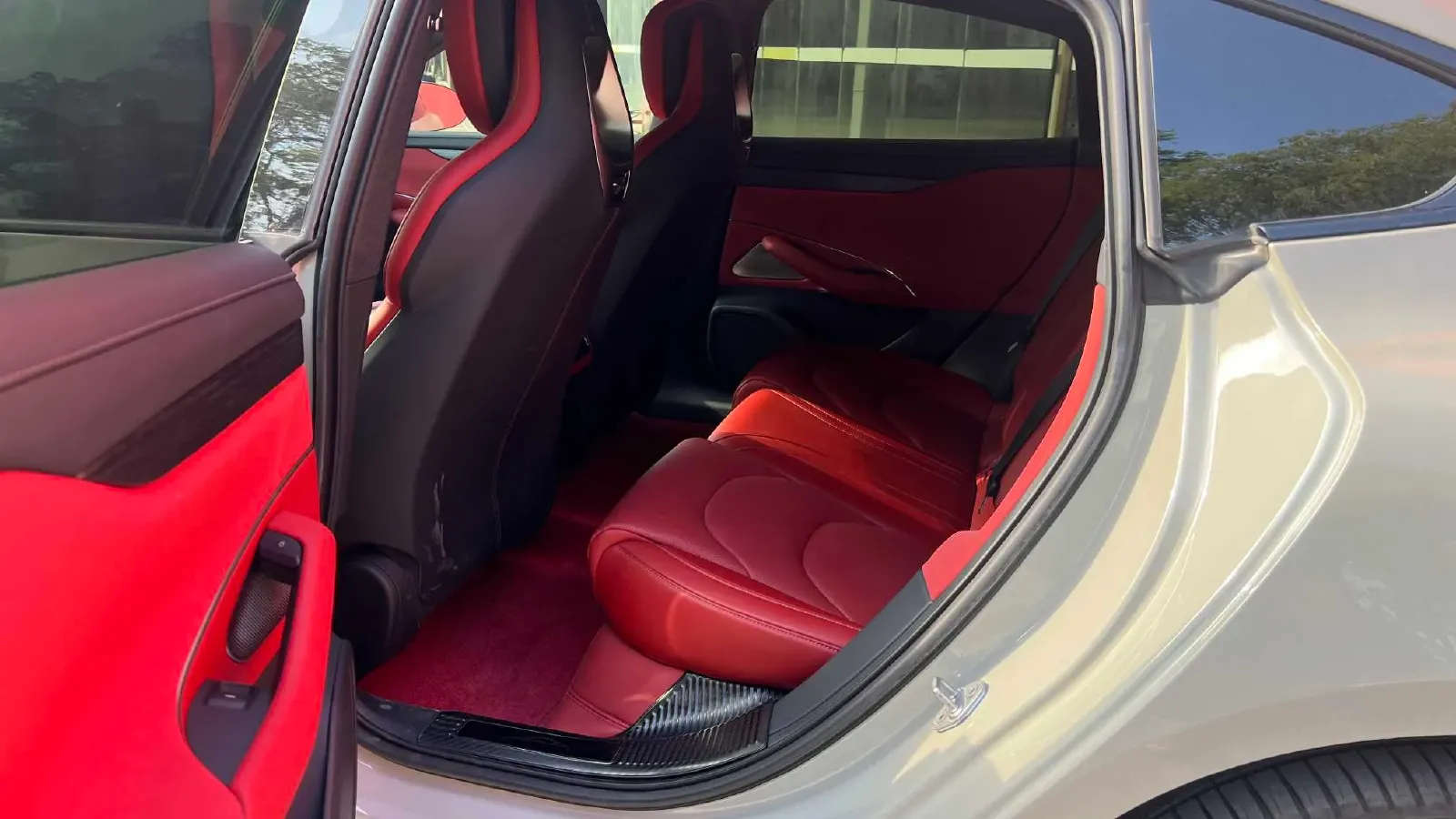 2024 MI SU7 BEV 94.3KWH,autocango,china used car exporter,china ev exporter,chinese used car exporter,chinese used ev exporter