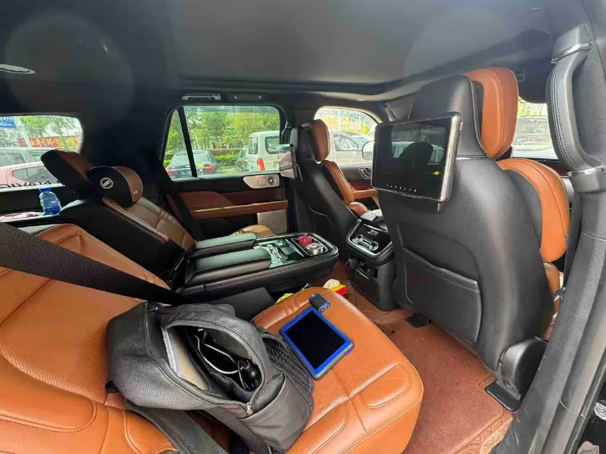 2019 Lincoln Navigator 3.5T 388HP V6 10AT,autocango,china used car exporter,china ev exporter,chinese used car exporter,chinese used ev exporter