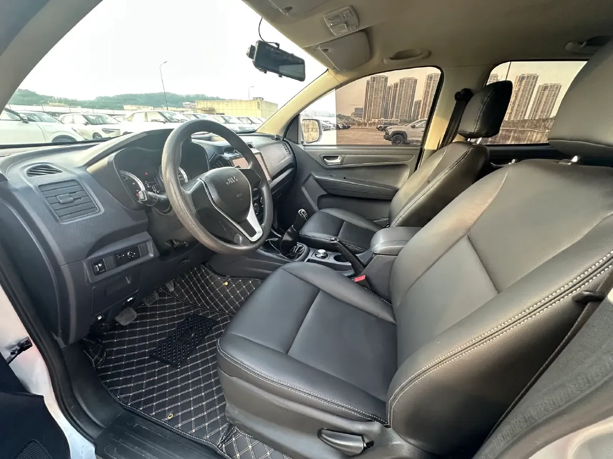 2018 Isuzu RE-MAX Jim 2.8T 116HP L4 5MT,autocango,china used car exporter,china ev exporter,chinese used car exporter,chinese used ev exporter