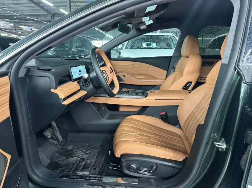 2025 Geely Galaxy Starshine 8 1.5T 163HP L4 3DHT PHEV 27.69KWH,autocango,china used car exporter,china ev exporter,chinese used car exporter,chinese used ev exporter