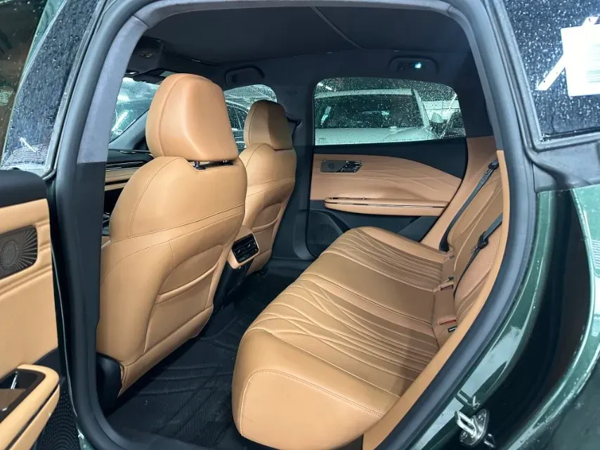 2025 Geely Galaxy Starshine 8 1.5T 163HP L4 3DHT PHEV 27.69KWH,autocango,china used car exporter,china ev exporter,chinese used car exporter,chinese used ev exporter