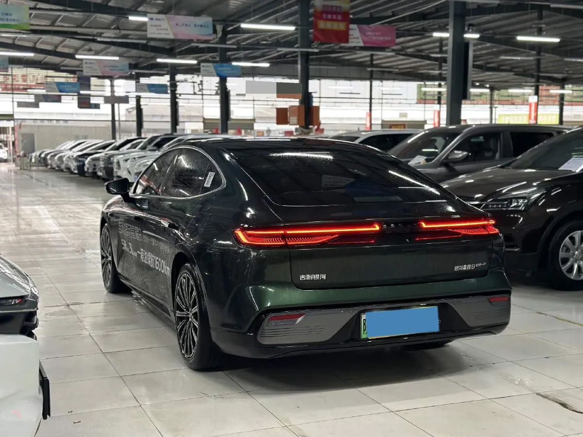 2025 Geely Galaxy Starshine 8 1.5T 163HP L4 3DHT PHEV 27.69KWH,autocango,china used car exporter,china ev exporter,chinese used car exporter,chinese used ev exporter