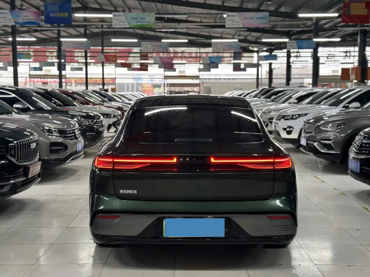 2025 Geely Galaxy Starshine 8 1.5T 163HP L4 3DHT PHEV 27.69KWH,autocango,china used car exporter,china ev exporter,chinese used car exporter,chinese used ev exporter