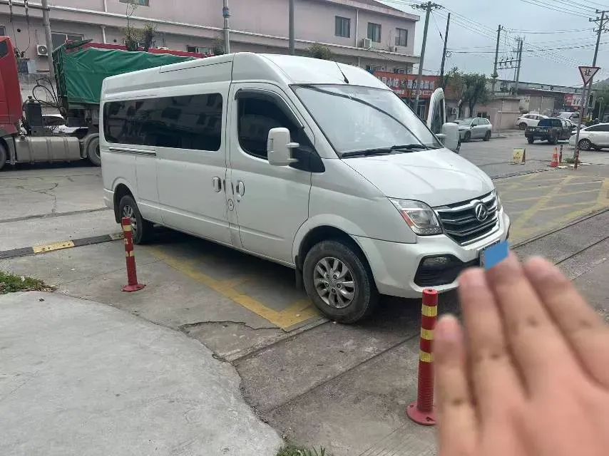 2019 MAXUS XinTu V80 2.0T 139HP L4 6MT,autocango,china used car exporter,china ev exporter,chinese used car exporter,chinese used ev exporter