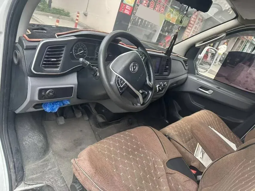 2019 MAXUS XinTu V80 2.0T 139HP L4 6MT,autocango,china used car exporter,china ev exporter,chinese used car exporter,chinese used ev exporter
