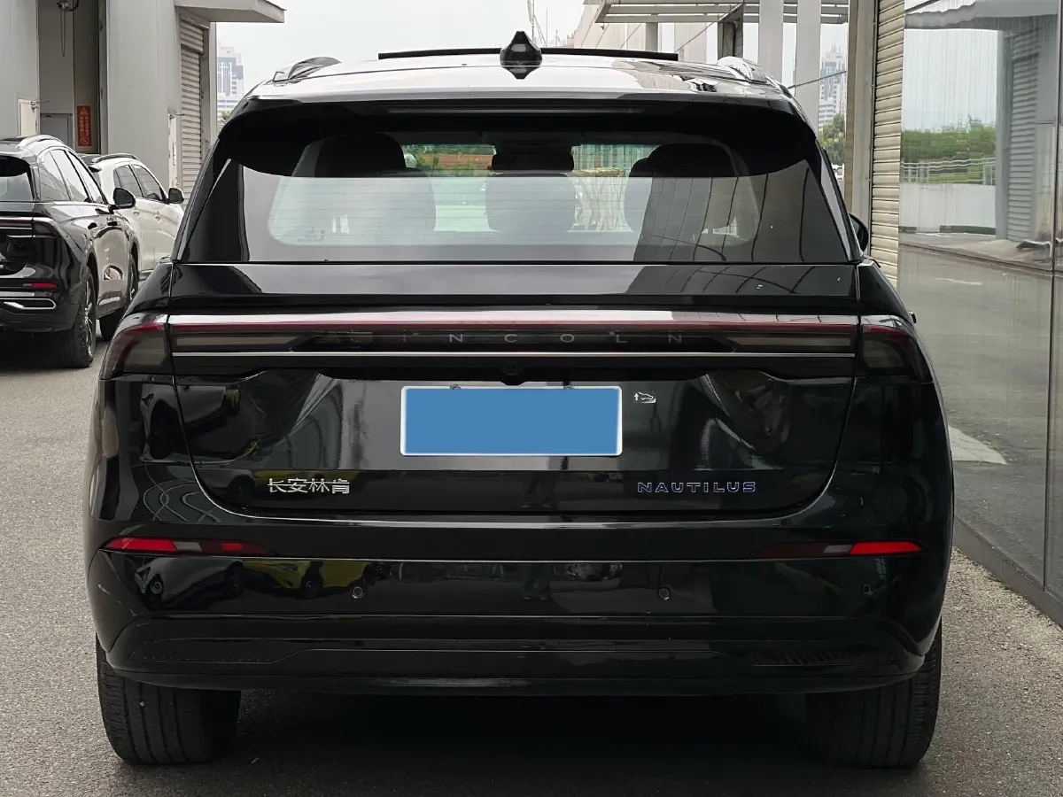 2025 Lincoln Nautilus 2.0T 282HP L4 E-CVT Hybrid,autocango,china used car exporter,china ev exporter,chinese used car exporter,chinese used ev exporter