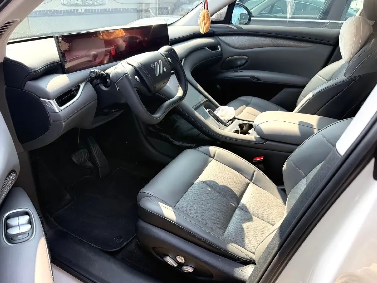 2025 IM LS6 BEV 75KWH,autocango,china used car exporter,china ev exporter,chinese used car exporter,chinese used ev exporter