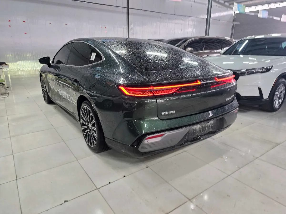 2025 Geely Galaxy Starshine 8 1.5T 163HP L4 3DHT PHEV 27.69KWH,autocango,china used car exporter,china ev exporter,chinese used car exporter,chinese used ev exporter