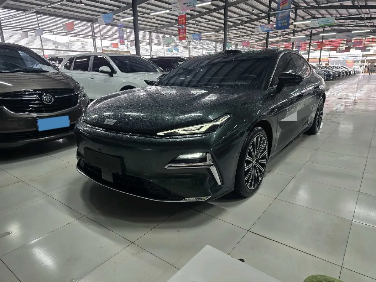 2025 Geely Galaxy Starshine 8 1.5T 163HP L4 3DHT PHEV 27.69KWH,autocango,china used car exporter,china ev exporter,chinese used car exporter,chinese used ev exporter
