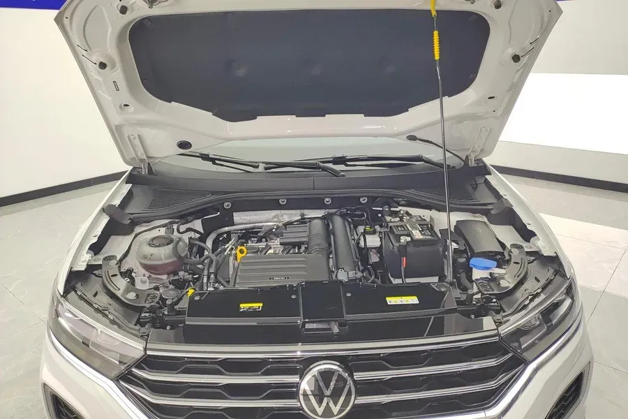 2021 Volkswagen T-Roc 1.4T 150HP L4 7DCT,autocango,china used car exporter,china ev exporter,chinese used car exporter,chinese used ev exporter