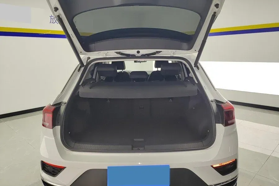 2021 Volkswagen T-Roc 1.4T 150HP L4 7DCT,autocango,china used car exporter,china ev exporter,chinese used car exporter,chinese used ev exporter