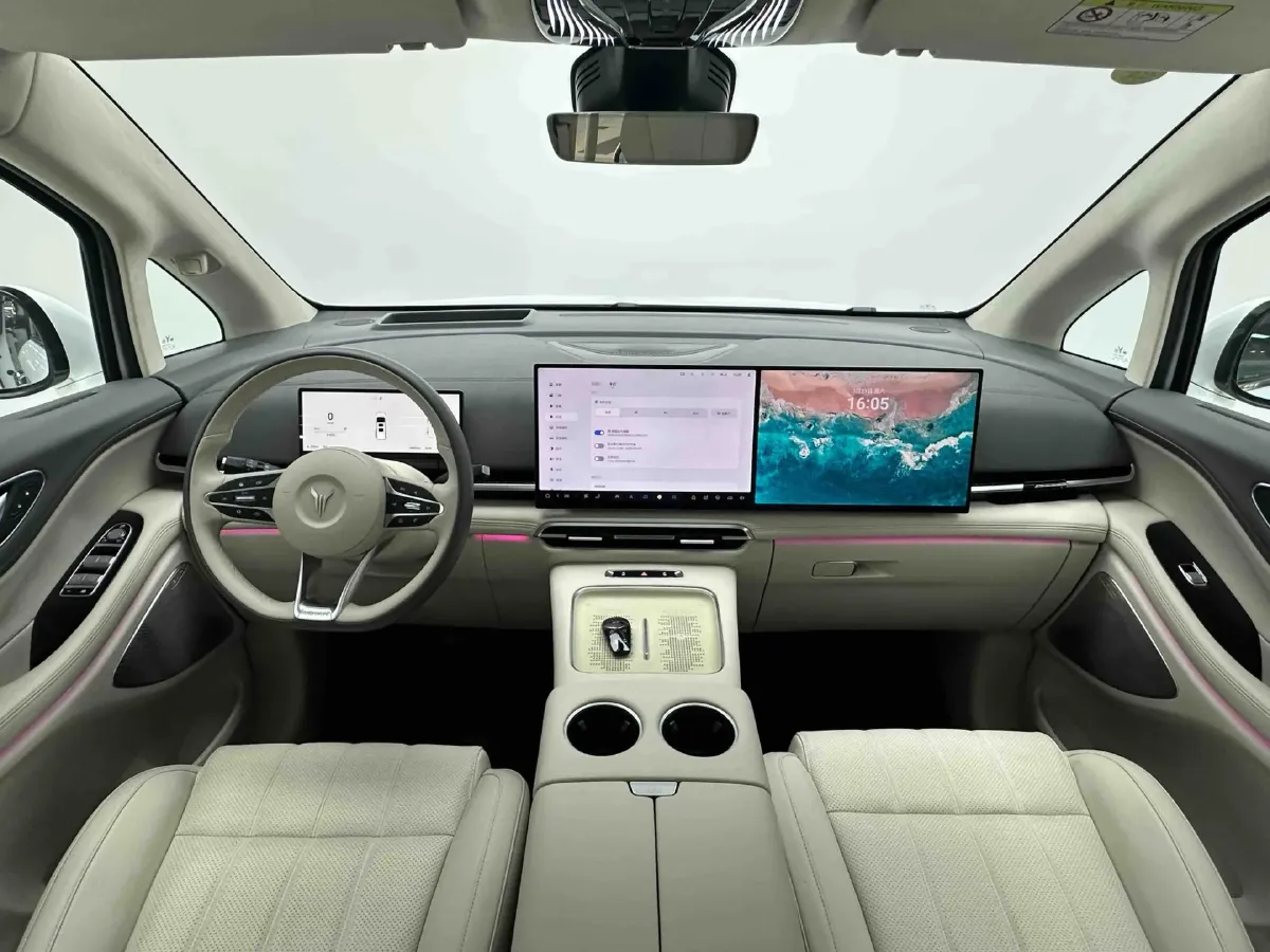 2025 Voyah Dream BEV 108.7KWH,autocango,china used car exporter,china ev exporter,chinese used car exporter,chinese used ev exporter