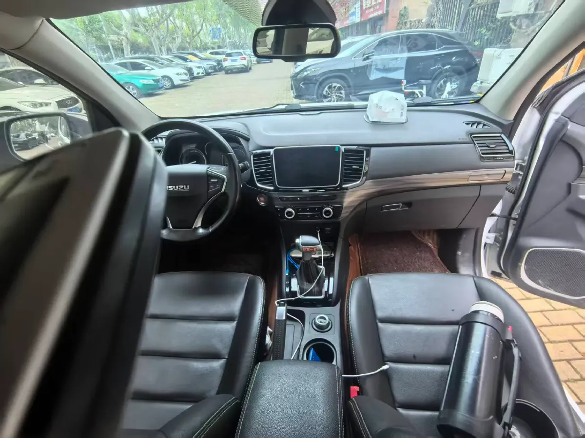 2020 Mitsubishi Outlander 2.4L 192HP L4 CVT,autocango,china used car exporter,china ev exporter,chinese used car exporter,chinese used ev exporter