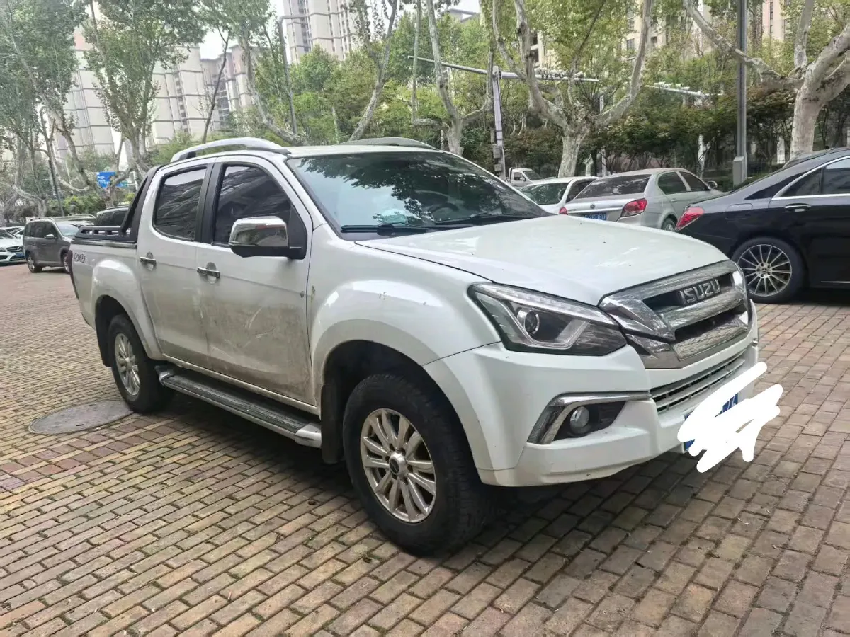 2020 Mitsubishi Outlander 2.4L 192HP L4 CVT,autocango,china used car exporter,china ev exporter,chinese used car exporter,chinese used ev exporter