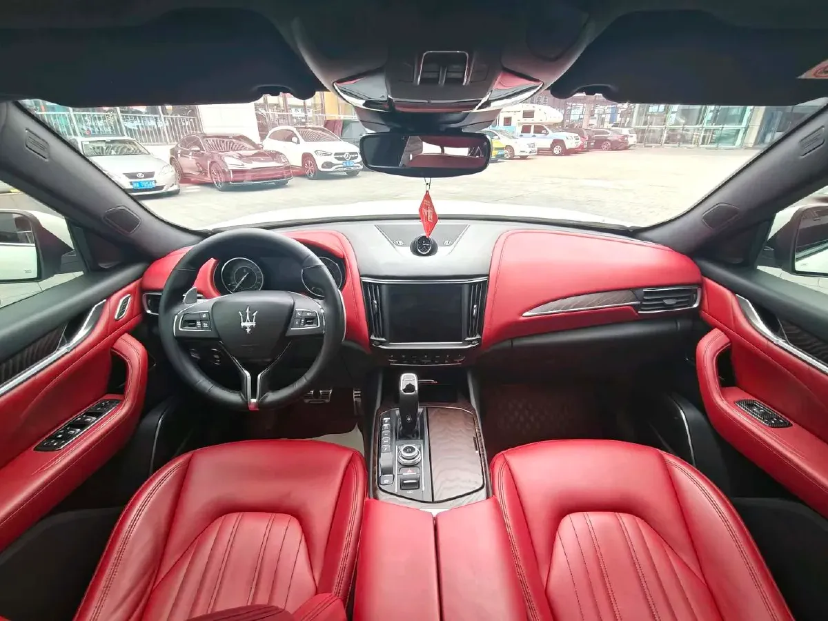 2021 Maserati Levante 3.0T 350HP V6 8AT,autocango,china used car exporter,china ev exporter,chinese used car exporter,chinese used ev exporter