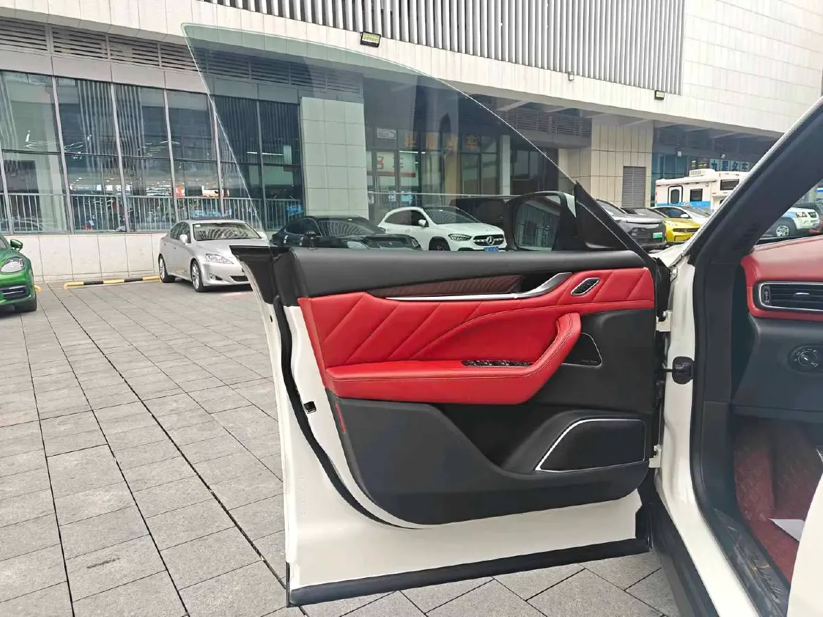 2021 Maserati Levante 3.0T 350HP V6 8AT,autocango,china used car exporter,china ev exporter,chinese used car exporter,chinese used ev exporter