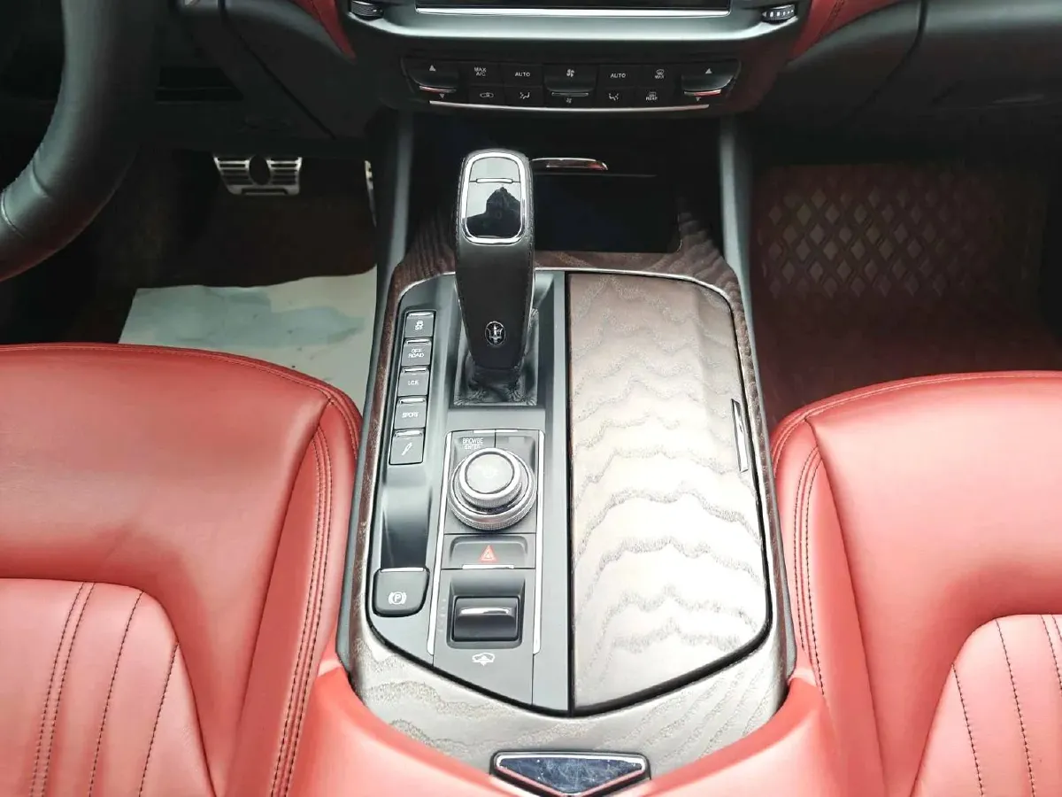 2021 Maserati Levante 3.0T 350HP V6 8AT,autocango,china used car exporter,china ev exporter,chinese used car exporter,chinese used ev exporter