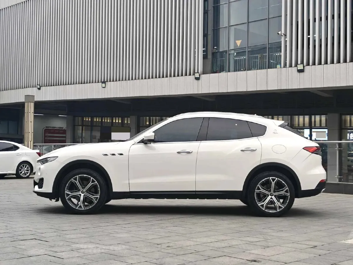 2021 Maserati Levante 3.0T 350HP V6 8AT,autocango,china used car exporter,china ev exporter,chinese used car exporter,chinese used ev exporter
