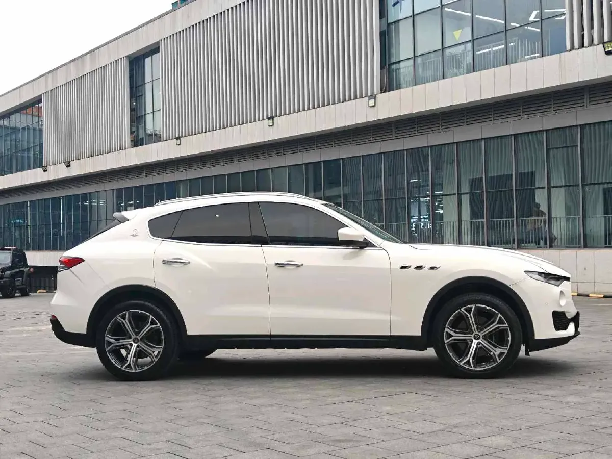 2021 Maserati Levante 3.0T 350HP V6 8AT,autocango,china used car exporter,china ev exporter,chinese used car exporter,chinese used ev exporter