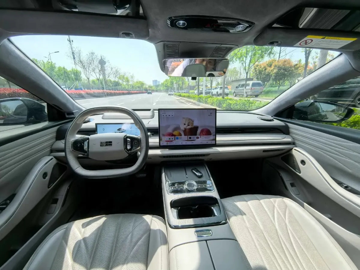 2025 Geely Galaxy Starshine 8 1.5T 163HP L4 3DHT PHEV 27.69KWH,autocango,china used car exporter,china ev exporter,chinese used car exporter,chinese used ev exporter