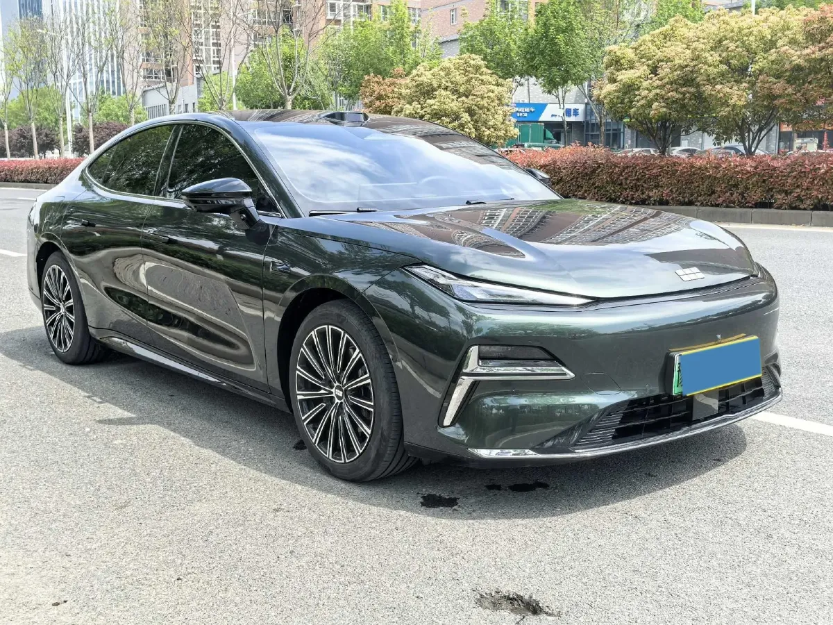 2025 Geely Galaxy Starshine 8 1.5T 163HP L4 3DHT PHEV 27.69KWH,autocango,china used car exporter,china ev exporter,chinese used car exporter,chinese used ev exporter