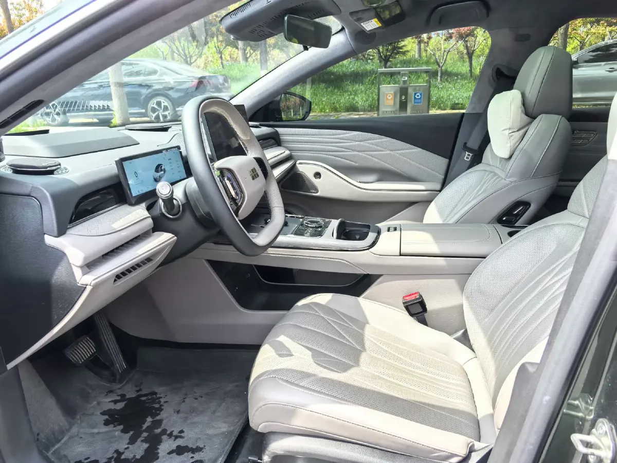2025 Geely Galaxy Starshine 8 1.5T 163HP L4 3DHT PHEV 27.69KWH,autocango,china used car exporter,china ev exporter,chinese used car exporter,chinese used ev exporter