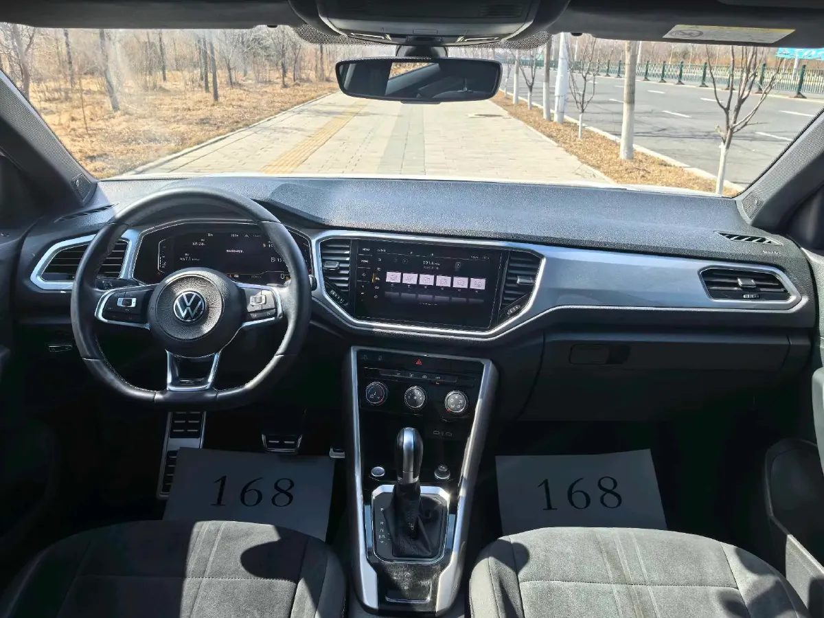 2022 Volkswagen T-Roc 1.4T 150HP L4 7DCT,autocango,china used car exporter,china ev exporter,chinese used car exporter,chinese used ev exporter
