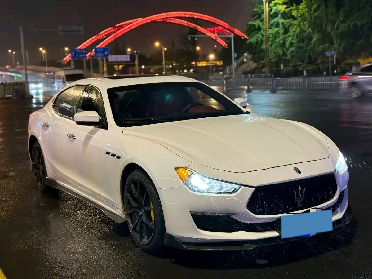 2022 Audi Q7 2.0T 245HP L4 8AT,autocango,china used car exporter,china ev exporter,chinese used car exporter,chinese used ev exporter