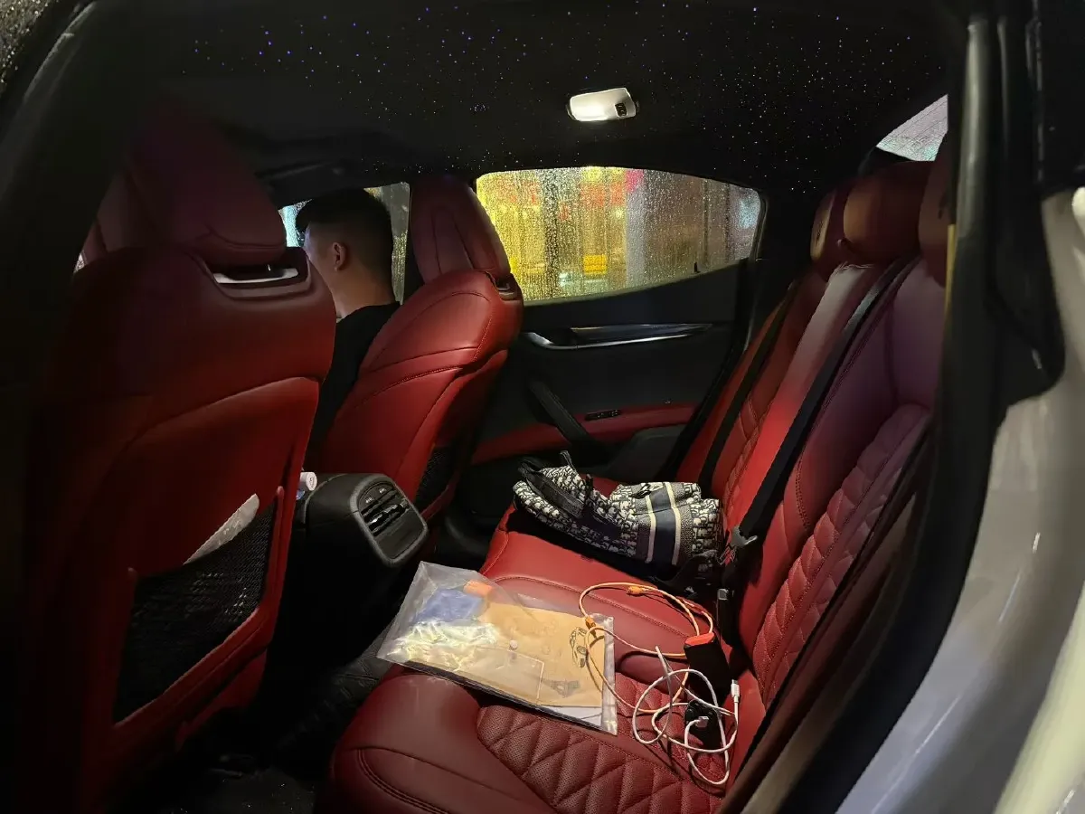 2022 Audi Q7 2.0T 245HP L4 8AT,autocango,china used car exporter,china ev exporter,chinese used car exporter,chinese used ev exporter