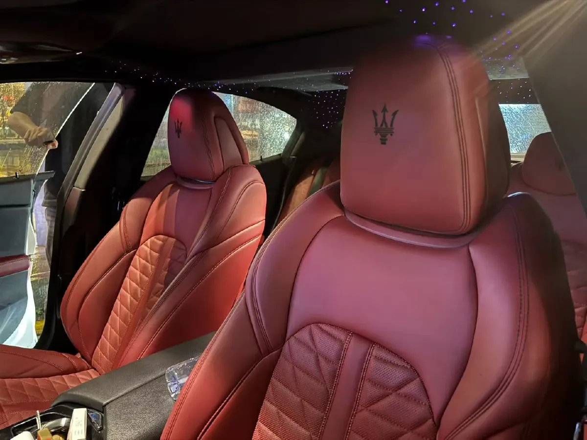 2022 Audi Q7 2.0T 245HP L4 8AT,autocango,china used car exporter,china ev exporter,chinese used car exporter,chinese used ev exporter