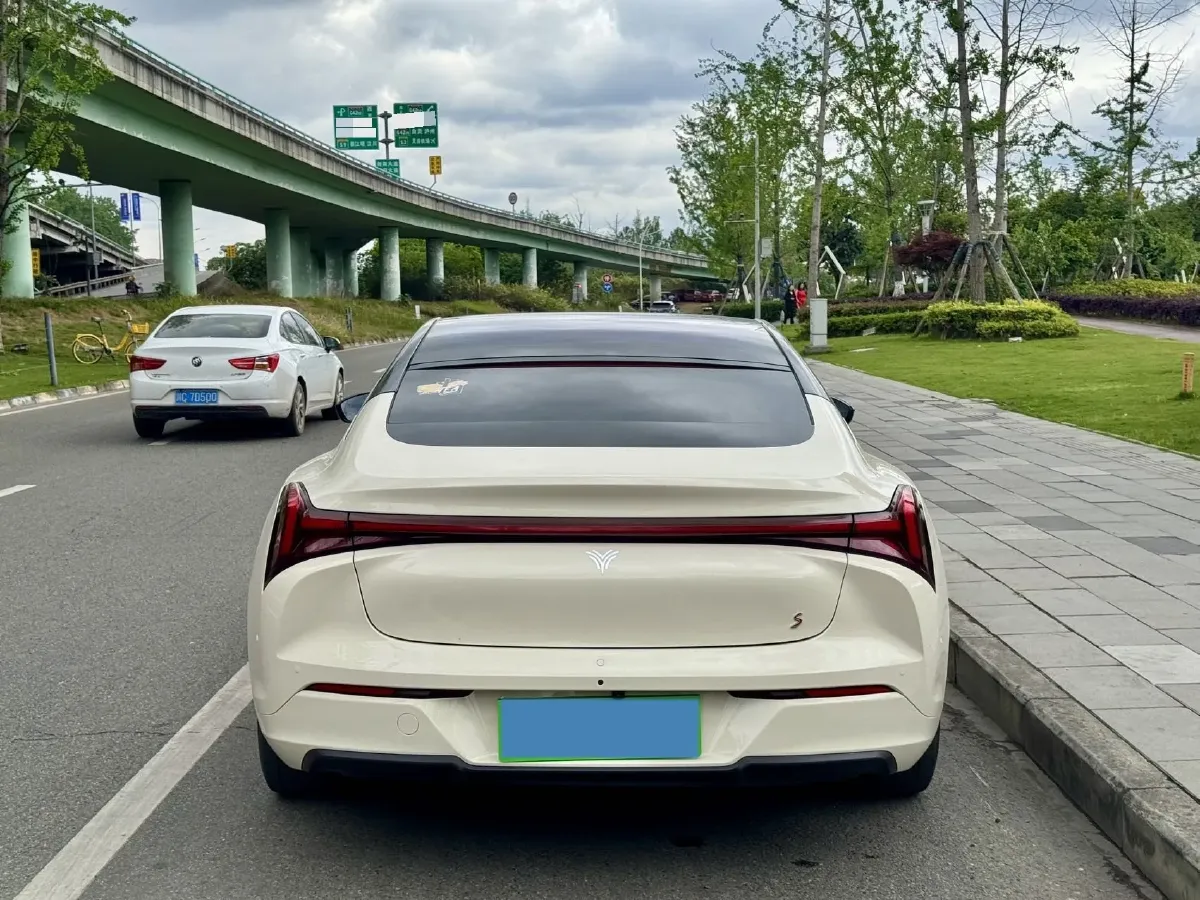2022 Jeep Grand Commander 2.0T 234HP L4 9AT,autocango,china used car exporter,china ev exporter,chinese used car exporter,chinese used ev exporter