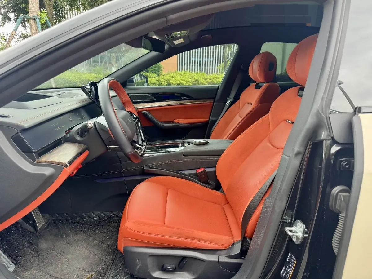 2022 Jeep Grand Commander 2.0T 234HP L4 9AT,autocango,china used car exporter,china ev exporter,chinese used car exporter,chinese used ev exporter